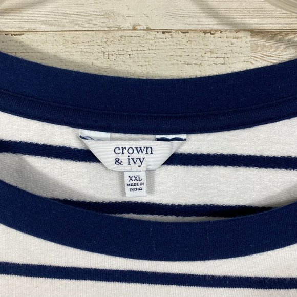 Crown & Ivy Navy and White Top Size XXL - Picture 2 of 5
